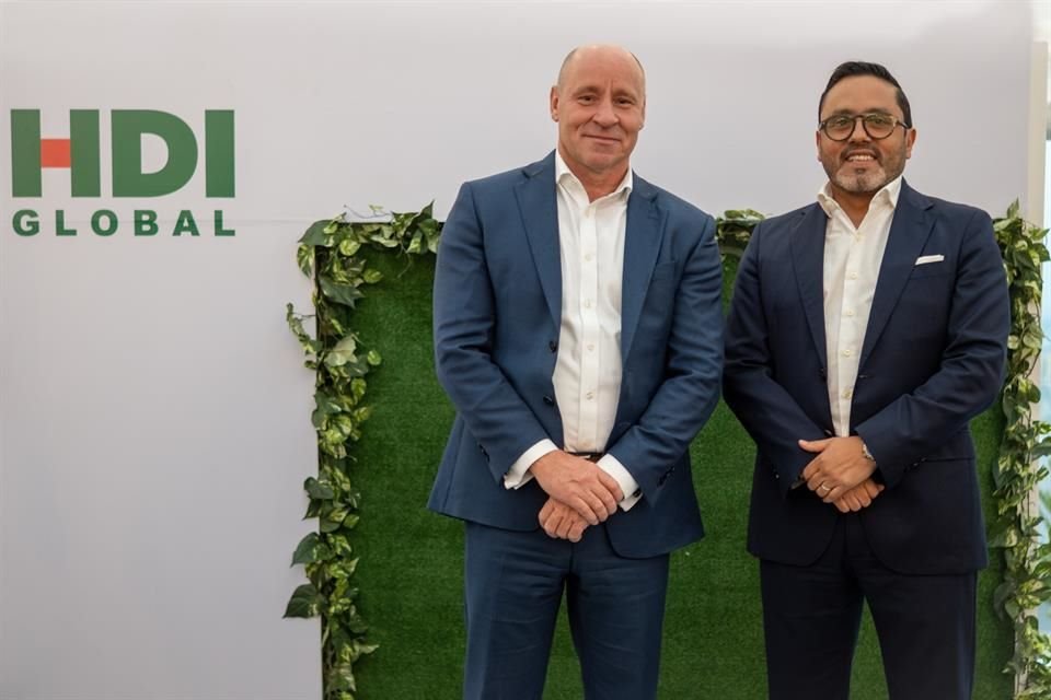 David Hullin Miembro del Management Board de HDI Global Seguros y Omar Mendoza CEO de HDI Global México.