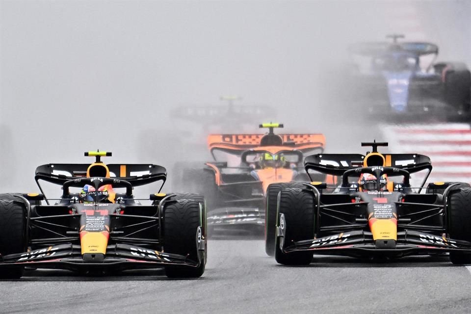 Max Verstappen y Checo Pérez hicieron el 1-2 en la Sprint Race del GP de Austria.