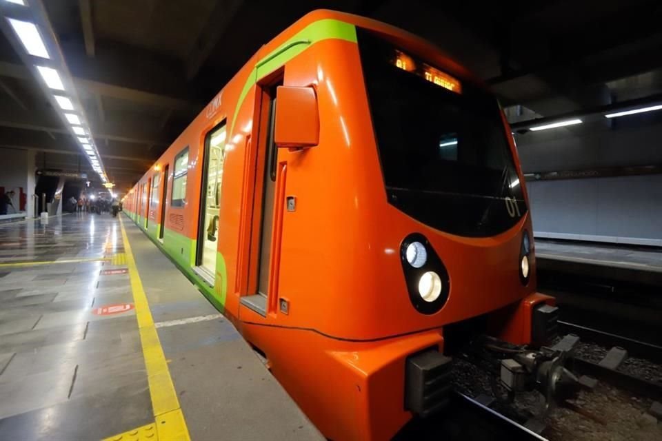 La Fiscalía de la CDMX investiga una supuesta extorsión realizada a personal de Sistema de Transporte Colectivo Metro; habrían transferido 300 mil pesos.