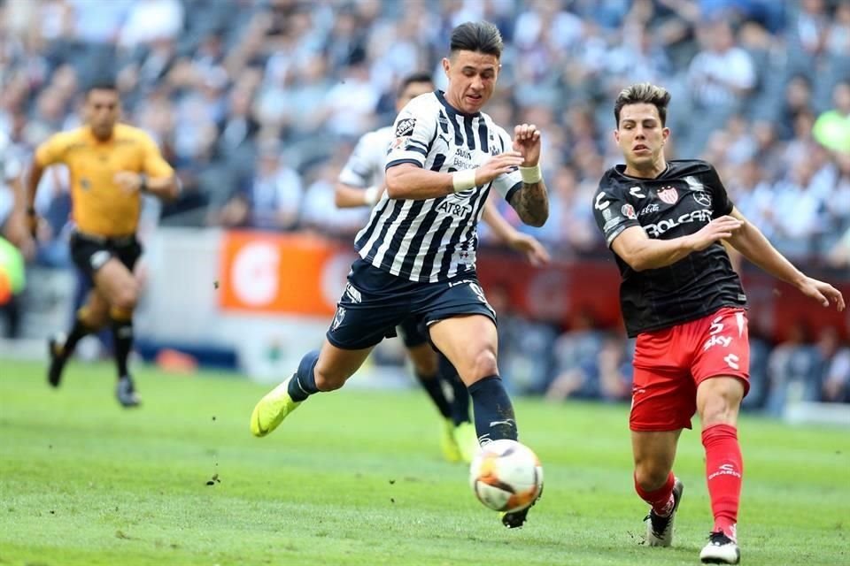 Adam Bareiro jugó un torneo con Rayados, con los que firmó por 5 años.