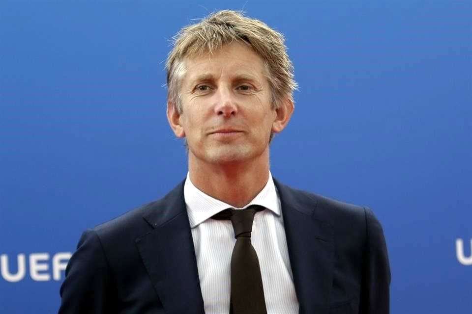 Edwin Van Der Sar está estable.