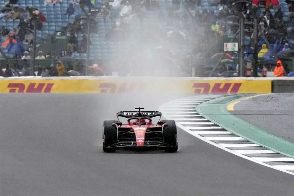 Charles Leclerc marcó el mejor tiempo en la tercera práctica del GP de Gran Bretaña.