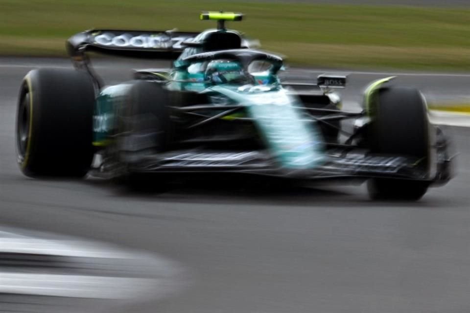 Fernando Alonso en acción durante la qualy.