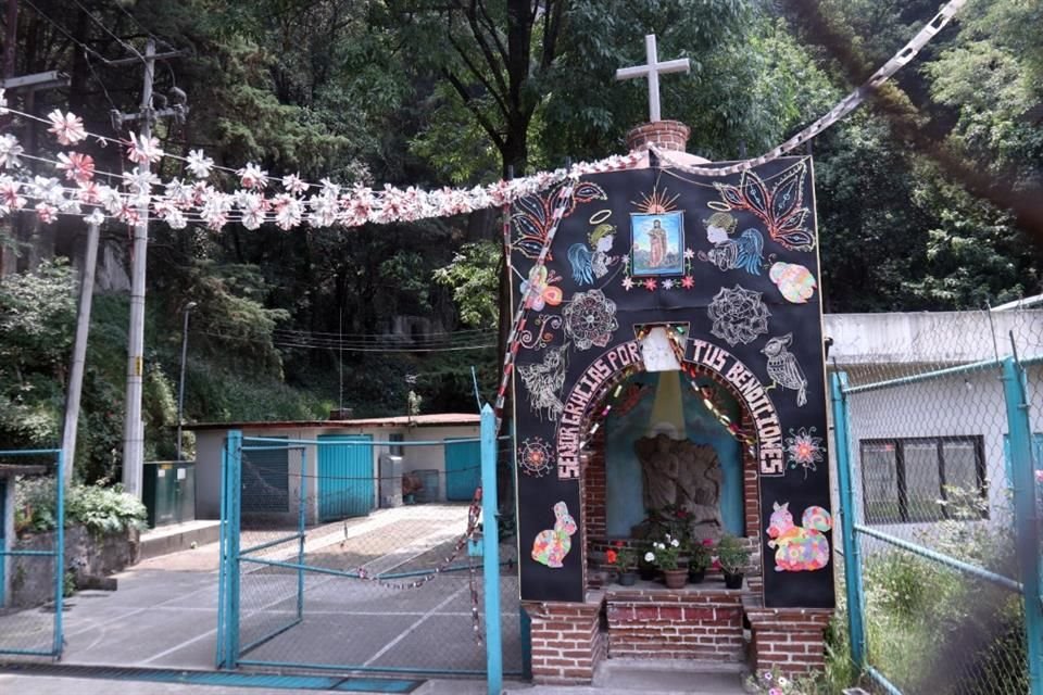 'Es un batallar cotidiano, nos tandean el agua, la parte baja tiene agua todas las noches y del lado norte sólo tenemos algunos días', explicó la vecina Silvia Zumaya.