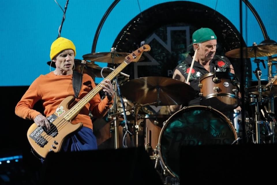 Red Hot Chili Peppers y Lauryn Hill encabezan concierto Global Citizen que tiene la finalidad de recaudar fondos para erradicar la pobreza.