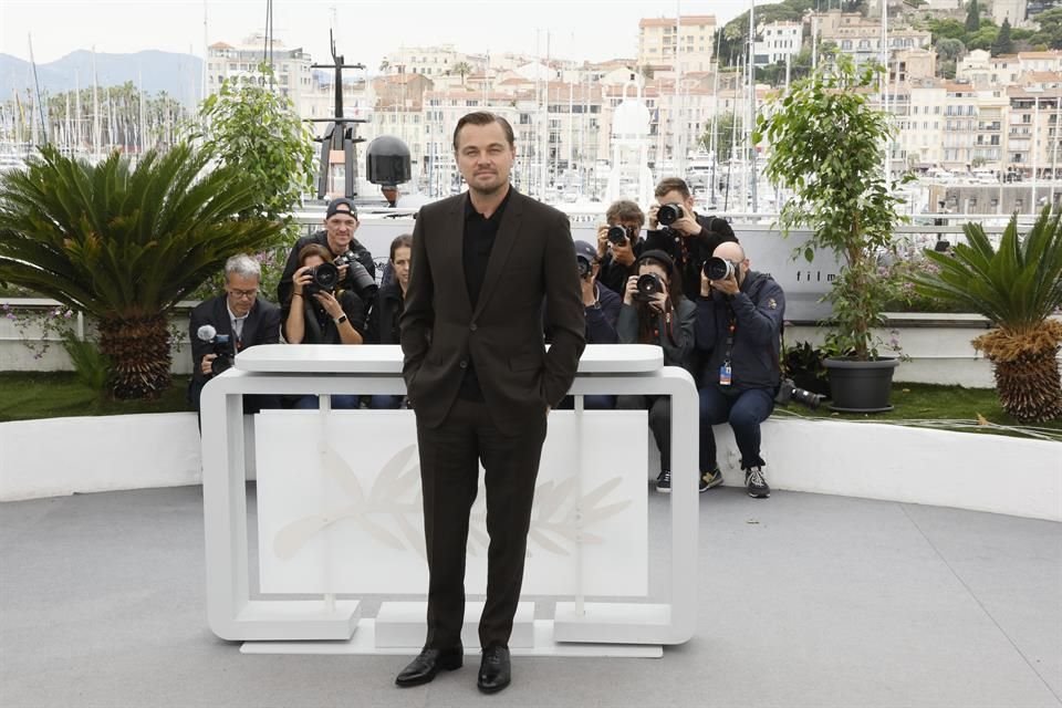 Leonardo DiCaprio otorgará becas y un programa de educación ambiental en una primaria donde él también fue becado.