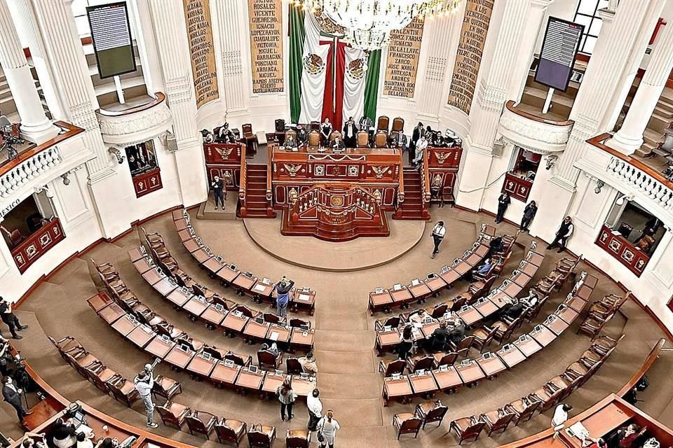 Tras aprobar sus dictámenes, 10 de los 11 miembros del Consejo Judicial Ciudadano tomaron protesta ante el Congreso local; la votación avanzó sin contratiempos.