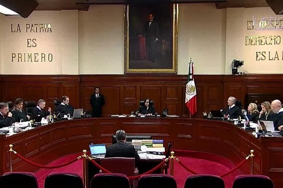 El Pleno de la Corte desechó por ocho contra tres el proyecto de la Ministra Loretta Ortiz, que declaraba inexistente la omisión del Senado alegada por el INAI.