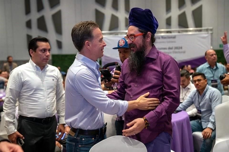 Manuel Velasco y César Eduardo Hank Inzunza durante la Plenaria Nacional del Partido Encuentro Solidario en Tijuana.