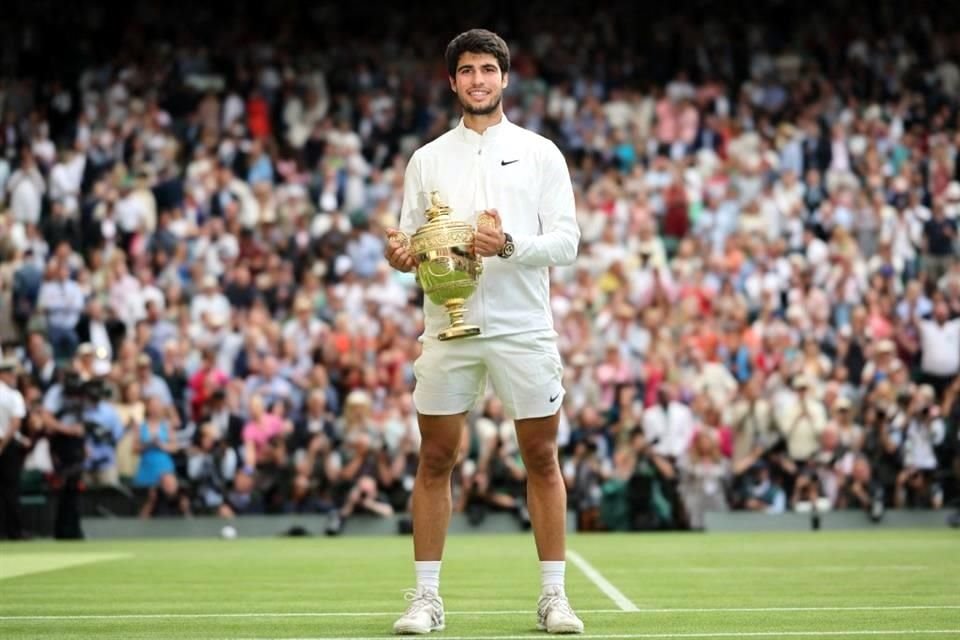 Carlos Alcaraz se consolidó como el número 1 de ATP tras su triunfo en Wimbledon.