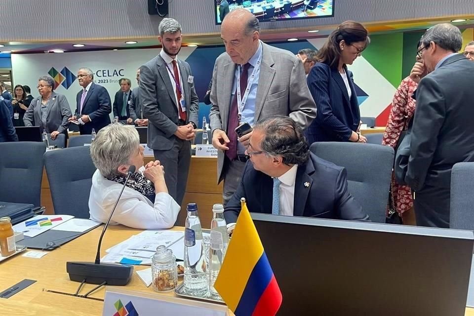 Bárcena participó en la clausura de la reunión UE-CELAC.