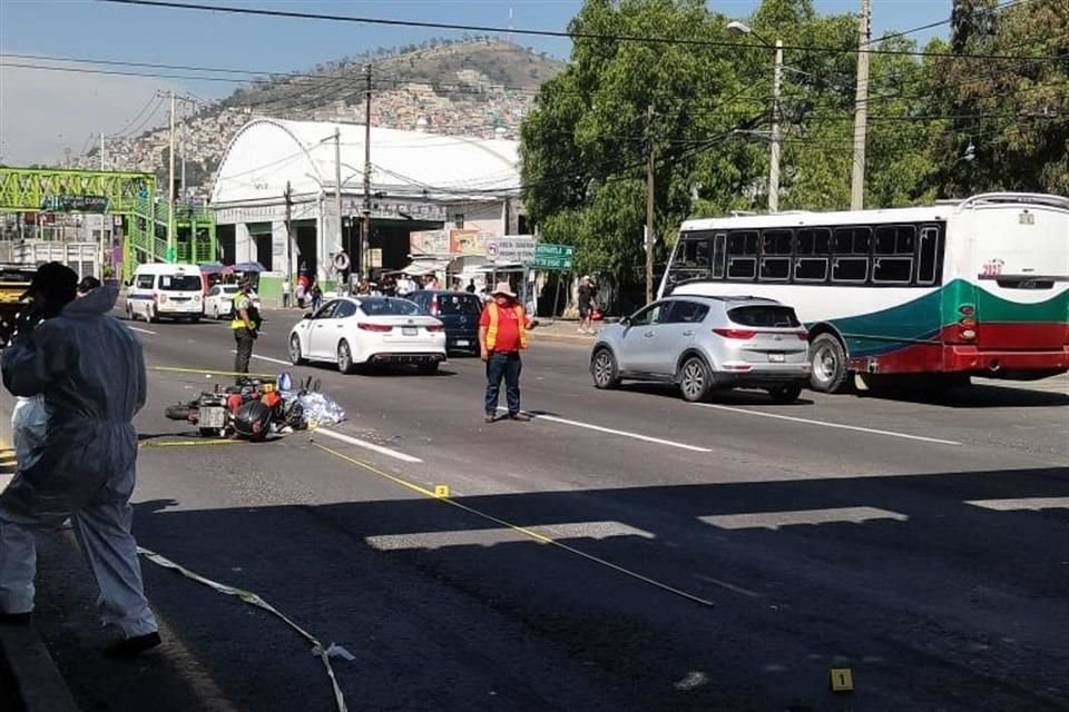 Elementos de la Guardia Nacional (GN) acudieron al sitio, pero el conductor responsable ya había escapado.