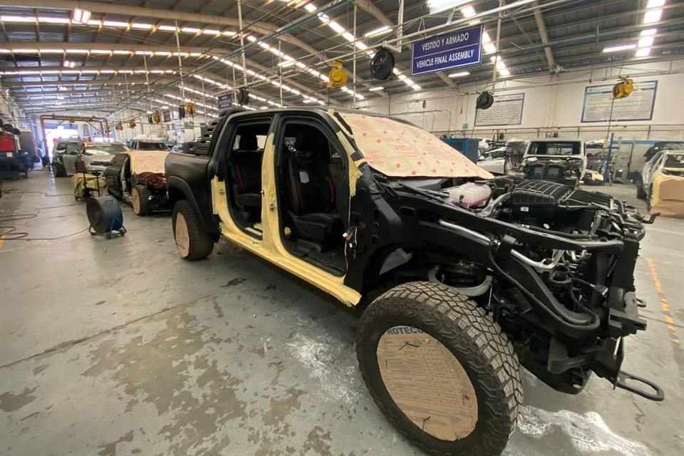 Blindar una unidad con nivel 3 cuesta entre 33 mil y 43 mil dólares, mientras que el 4 oscila entre 50 mil a 60 mil dólares.