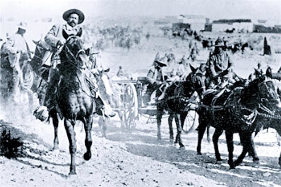 Francisco Villa y sus tropas en su entrada triunfal a Torreón, Coahuila, en 1914.