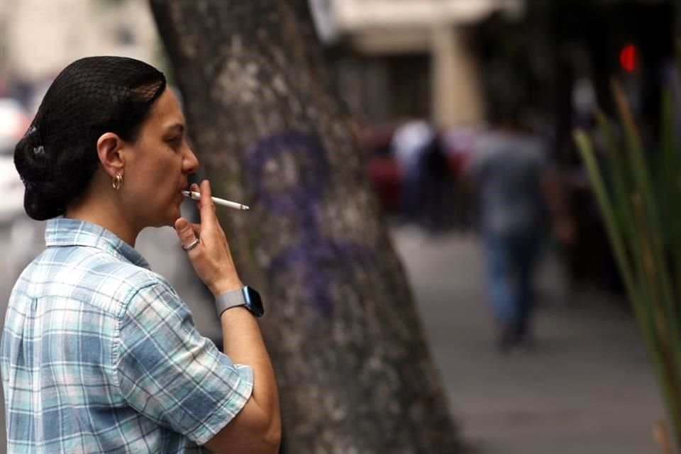 En enero comenzaron las restricciones; sitios de concurrencia colectiva se convirtieron en libres de humo de tabaco.