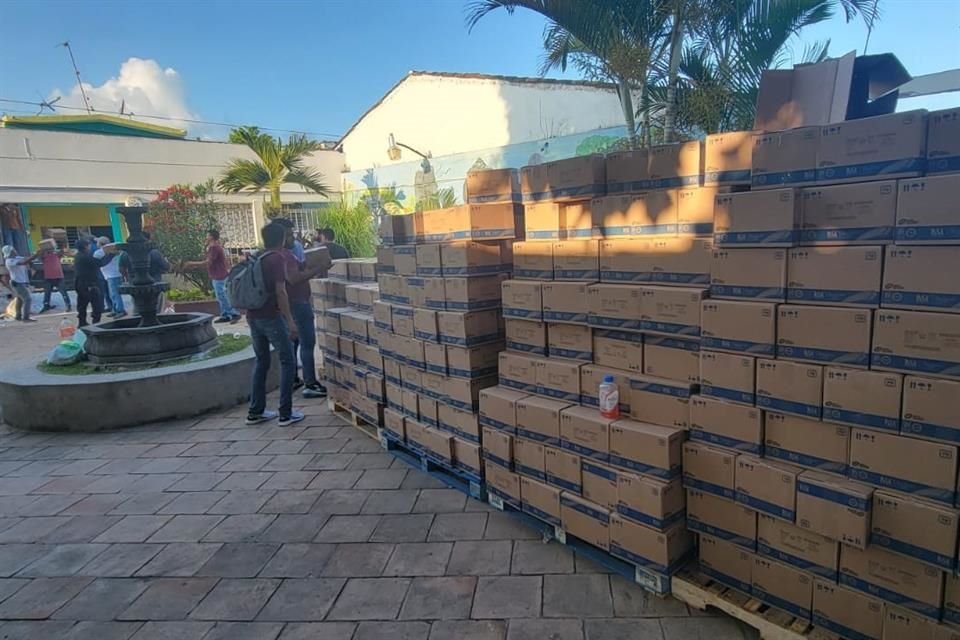 Dona Electrolit más de 300 mil sueros por ola de calor