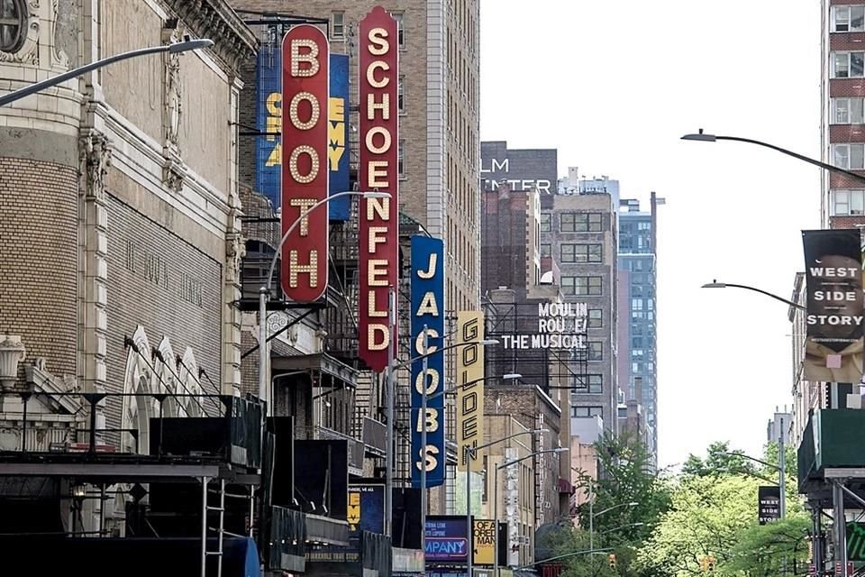 Un acuerdo de último momento entre la Liga de Broadway y el sindicato evitó el colapso del teatro en Estados Unidos este fin de semana.