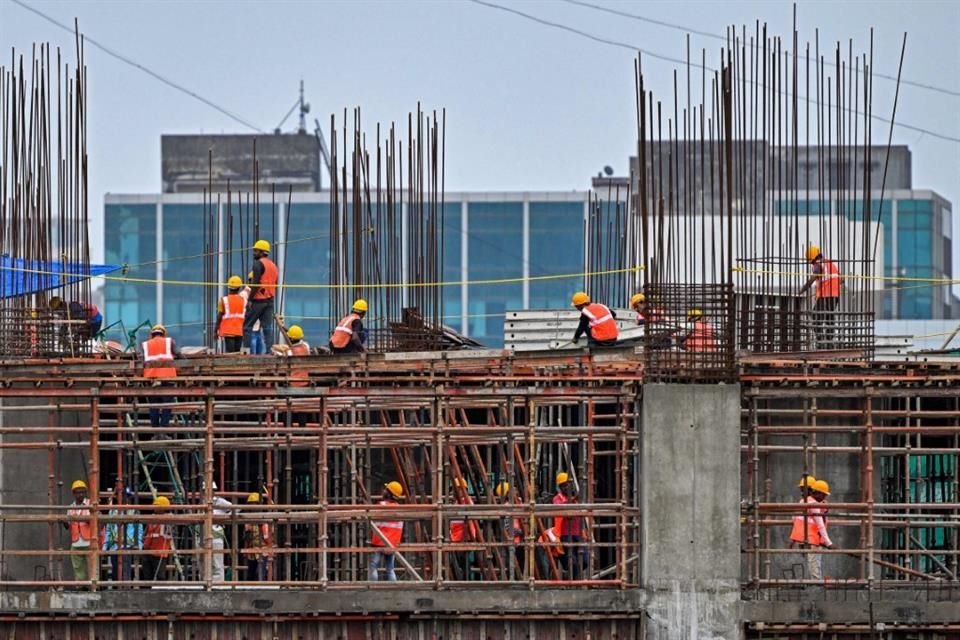 La inversión al sector de la construcción aumentó 4 por ciento en octubre de 2023.