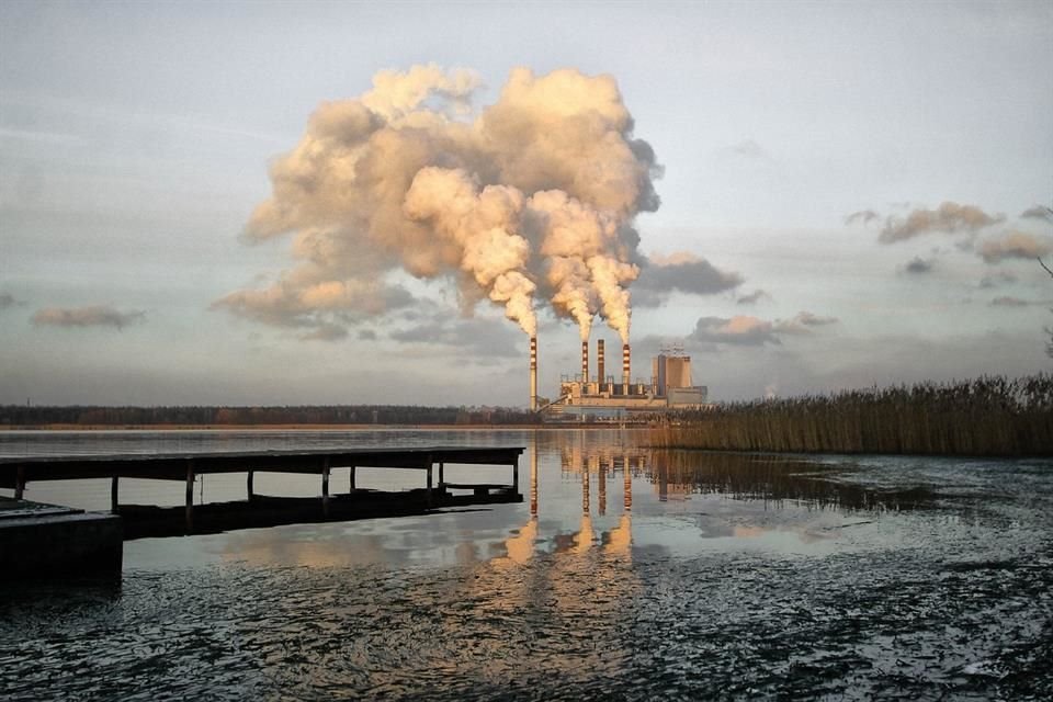 La quema de combustibles fósiles causó más de un millón de muertes a nivel mundial durante 2017, revela estudio internacional.