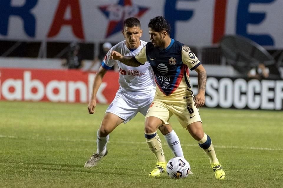 El paraguayo nunca se acopló al futbol mexicano y su actitud no fue la mejor.