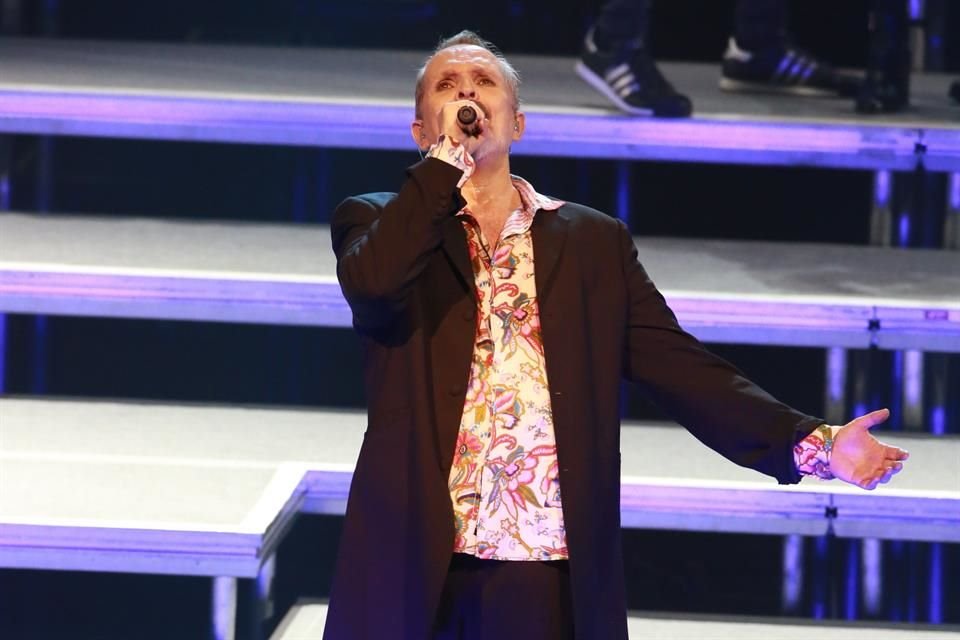 Miguel Bosé canceló su gira por España en medio de su pelea legal con Hacienda.