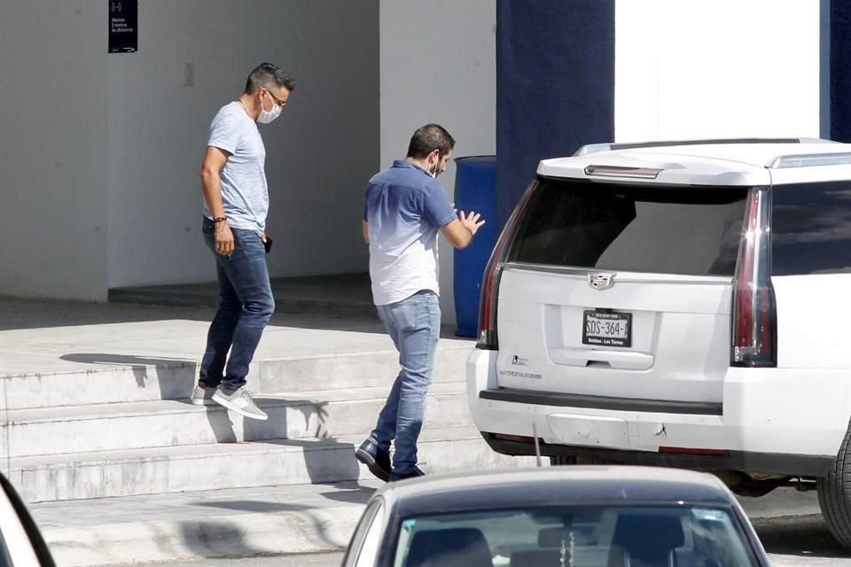 El ex jugador albiazul y actual entrenador del equipo Sub 20 se entrevistó con la directiva albiazul en El Barrial para el puesto de auxiliar del 'Vasco'.