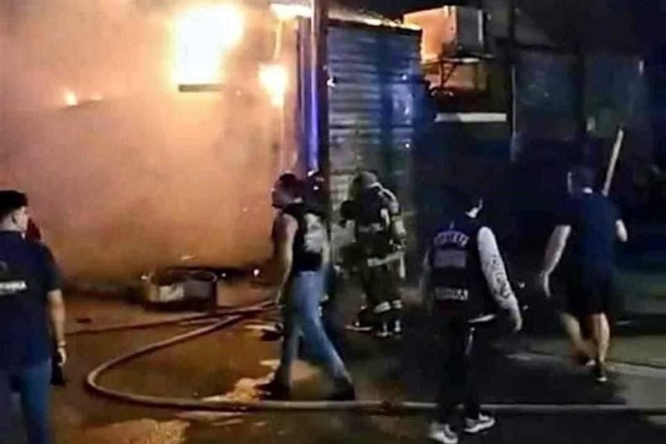 El incendio fue provocado por un hombre que había sido expulsado del lugar.