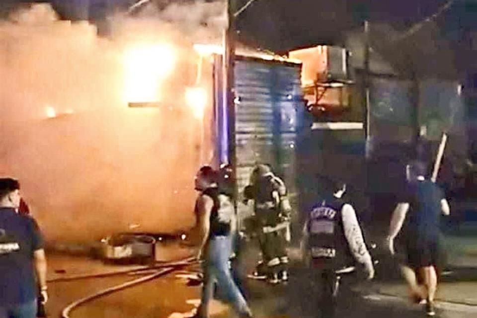 El incendio en el bar Beer House de San Luis Río Colorado ocurrió la madrugada de ayer.