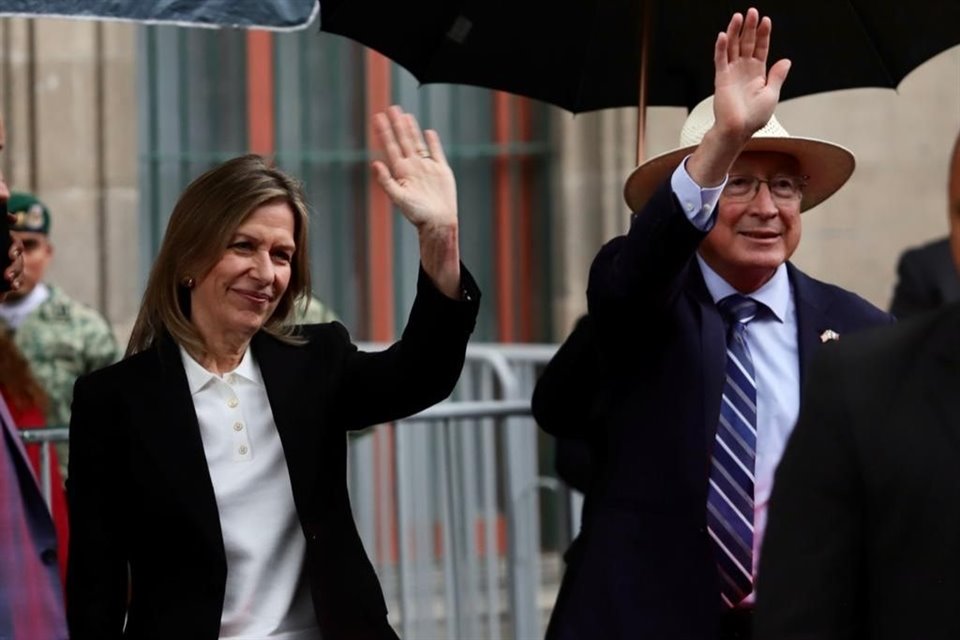 AMLO recibió este jueves en Palacio Nacional a Elizabeth Sherwood-Randall, asesora de la Casa Blanca para Seguridad Nacional.