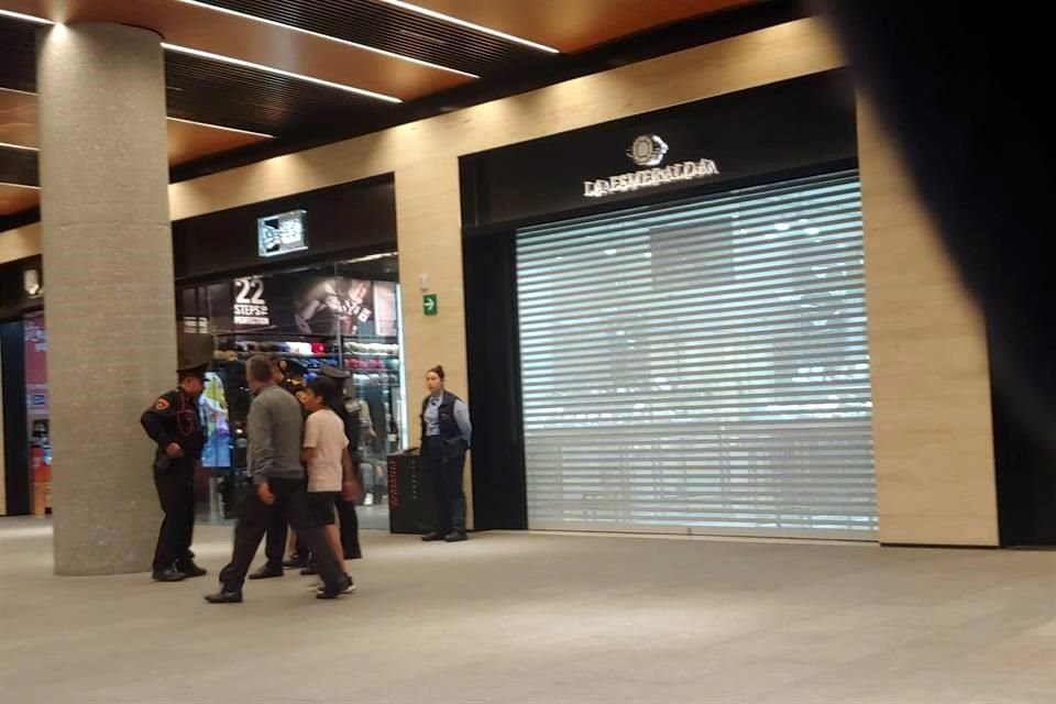 Sujetos armados ingresaron a la joyería y robaron cinco piezas, tras realizar un disparo.