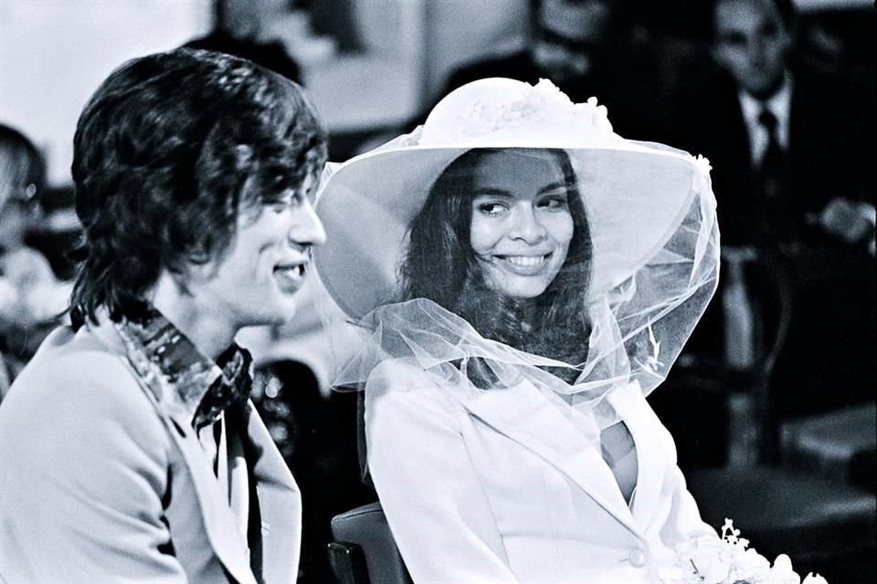 Mick sólo ha tenido un matrimonio: con la nicaragüense Bianca Pérez-Mora, con quien estuvo casado de 1971 a 1978.
