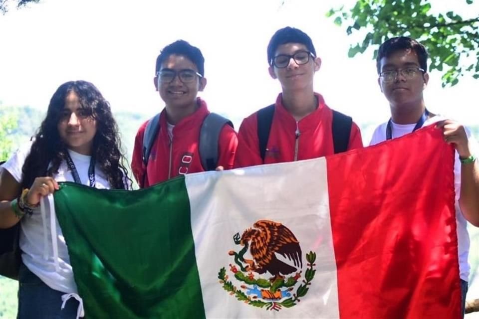 Los estudiantes posiconaron a México como campeón de la olimpiada matemática una vez más.