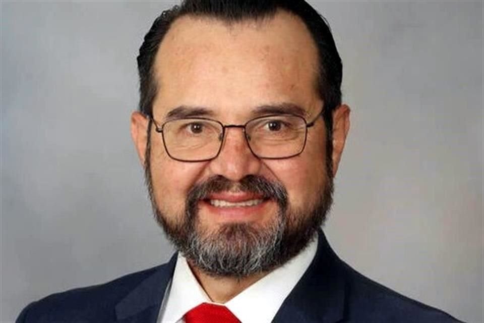 El doctor Francisco López Jiménez y su equipo en la Clínica Mayo han desarrollado algoritmos para diagnósticos más certeros de padecimientos cardiacos.