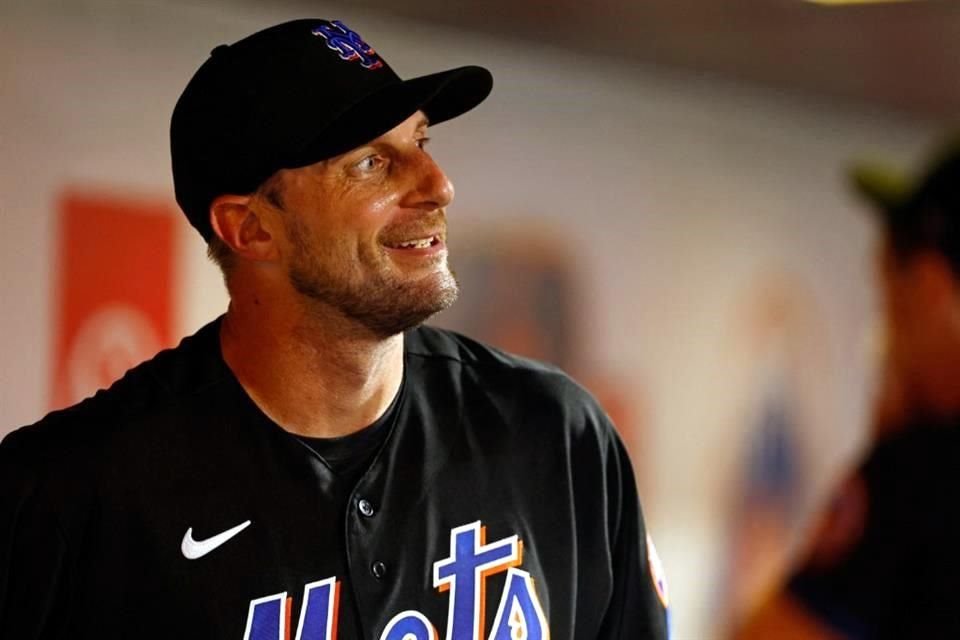 Max Scherzer pasó en cambio a los Rangers de Texas.