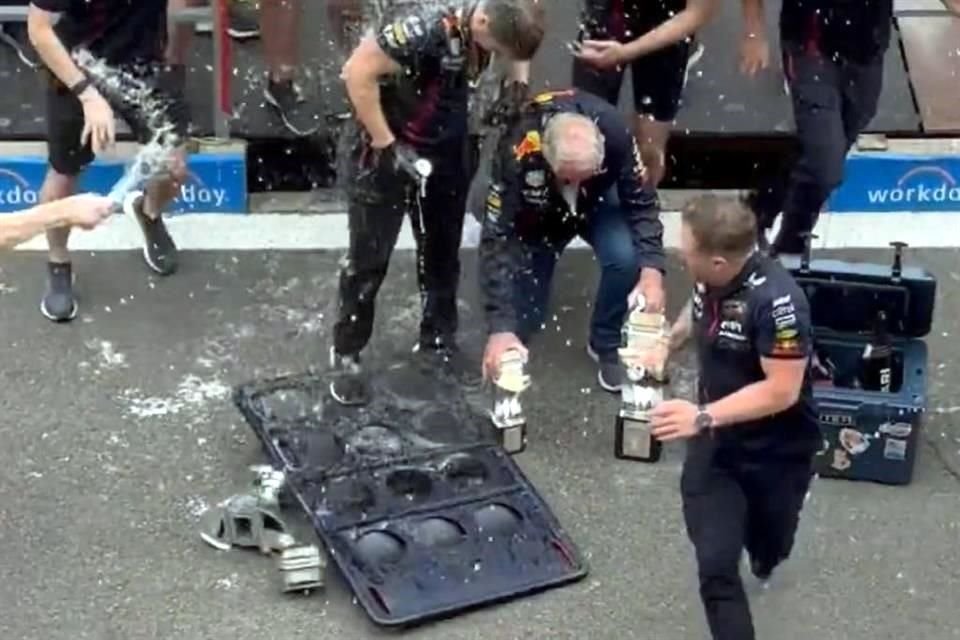 Nuevamente la celebración de la victoria en Red Bull trajo consigo un trofeo roto más en la Fórmula 1.