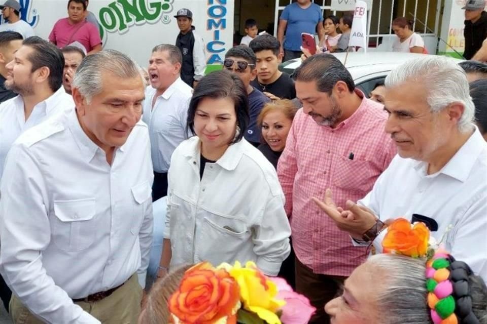 El aspirante Adán Augusto López, de Morena, visitó por segundo día consecutivo el Estado de México.