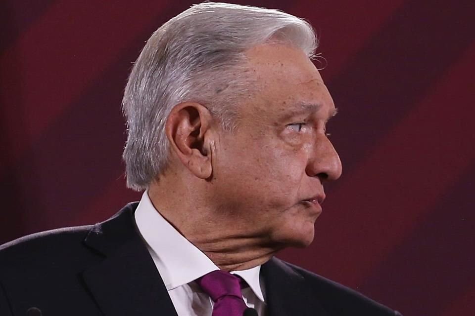 El Presidente Andrés Manuel López Obrador en conferencia.