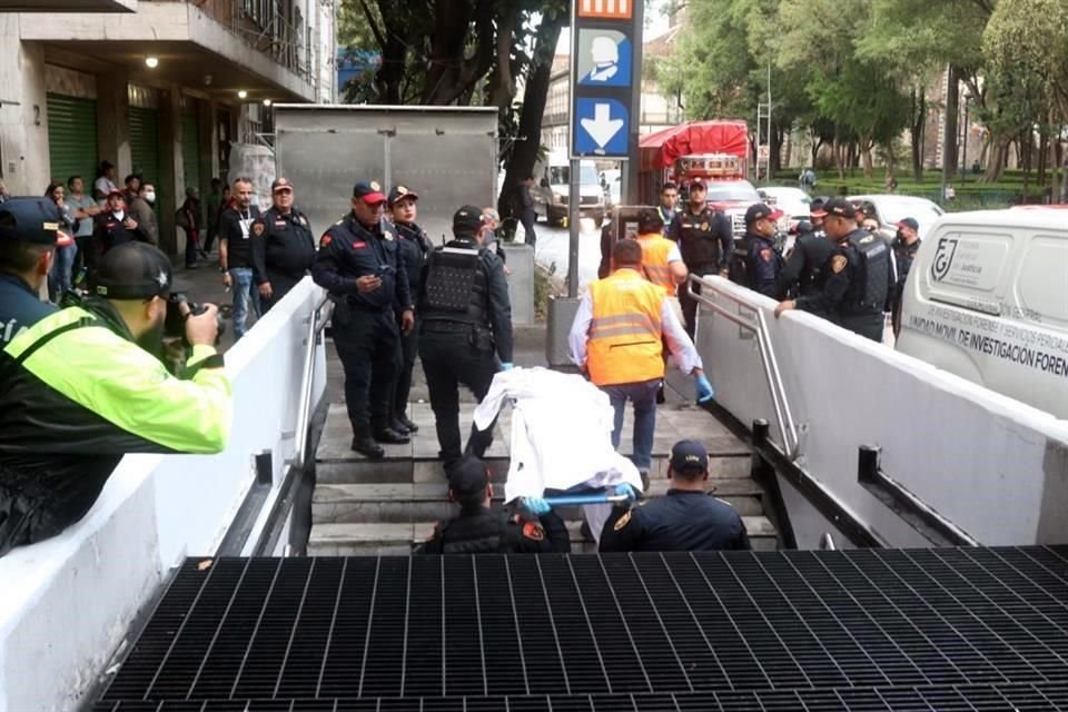 Su madre y su tía fueron las que se hicieron cargo de los trámites en el Instituto de Ciencias Forenses, donde se le realizó al cadáver la autopsia de ley.