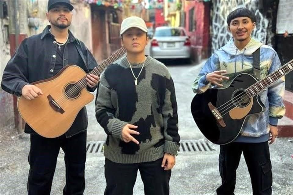 Yahritza y su Esencia es una nueva agrupación promesa de la música regional mexicana, surgida en Washington, Estados Unidos.