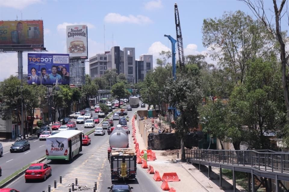 Ya se ha reducido un carril desde el Museo Papalote hasta el tramo del Panteón Dolores.