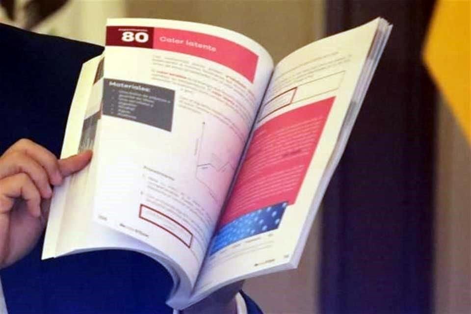 Esta mañana, Enrique Alfaro dio a conocer que en Jalisco los libros de texto gratuitos del ciclo escolar 2023-2024 no se distribuirían hasta que se tenga un resolución judicial.