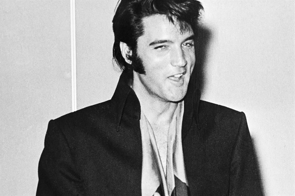 Un revólver que le perteneció a Elvis Presley está siendo subastado por 90 mil dólares.