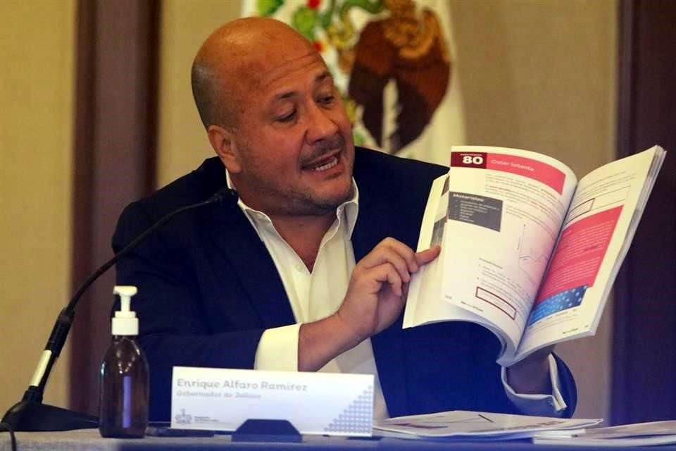 Enrique Alfaro, Gobernador de Jalisco, en rueda de prensa para anunciar la postura de Jalisco sobre los libros de texto gratuitos.