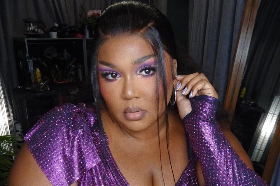 La cantante Lizzo enfrenta más acusaciones de carácter sexual por parte de otros seis ex empleados.