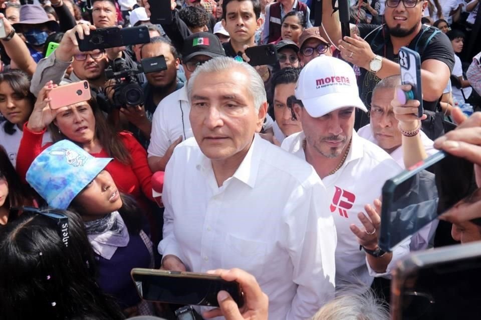 López ayer encabezó una asamblea informativa en Cuajimalpa, en la Ciudad de México.