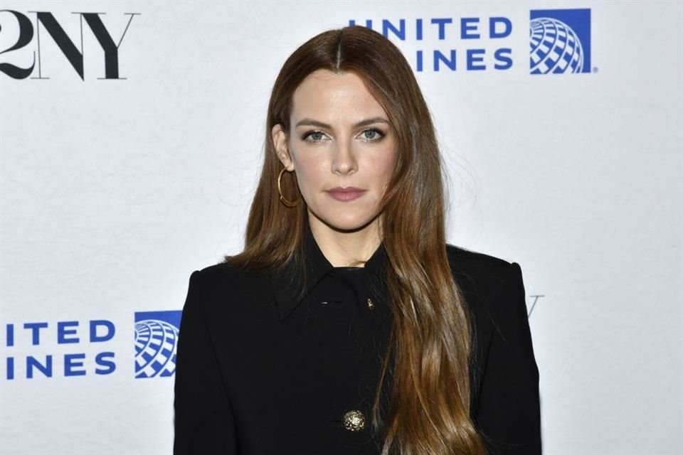 Riley Keough, hija de Lisa Marie Presley, recordó su infancia y su relación con el fallecido Michael Jackson, quien fue pareja de su madre.