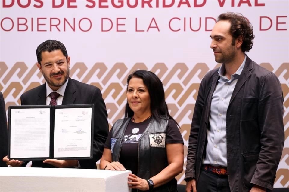 Adriana Peña, de Motociclistas Unidos, señaló que hombres de 14 a 30 años son las principales víctimas de accidentes.