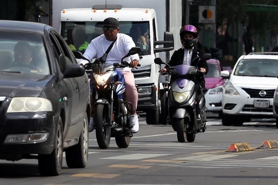 La mayoría de las motocicletas no cuentan con catalizador, por lo que contribuyen en gran medida a la contaminación.