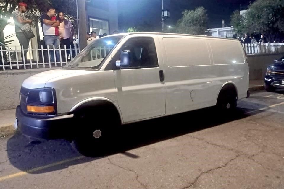 Presuntamente los extorsionadores se trasladan en una camioneta de este tipo.