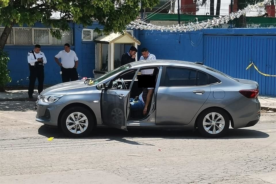 La víctima iba acompañado de otro sujeto, quien resultó lesionado de bala en la pierna.